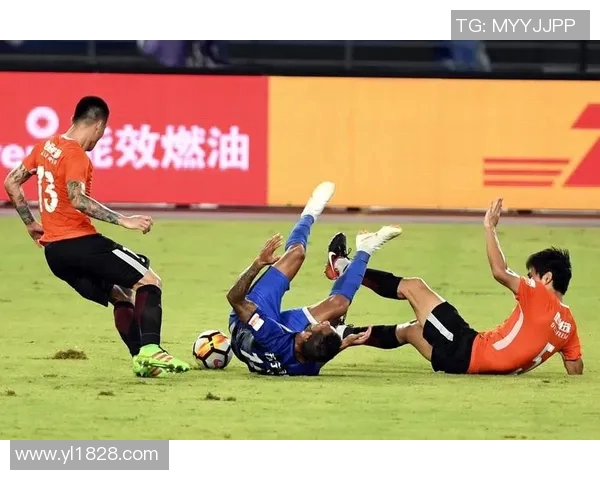 广州恒大与江苏苏宁激战正酣谁能在这场对决中笑到最后